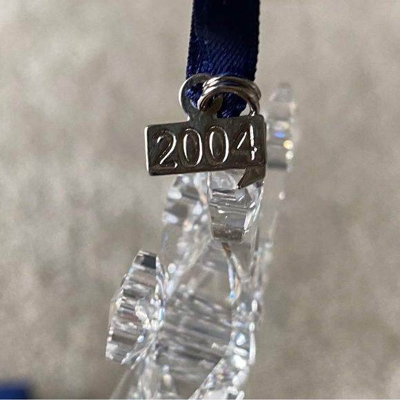 Swarovski crystal 2004 annual Christmas snowflake ornament with box & COA - Picture 4 of 11